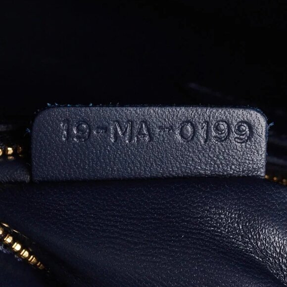 Christian Dior Blue Ultramatte Leather Montaigne 30 Flap Bag - Picture 2 of 10